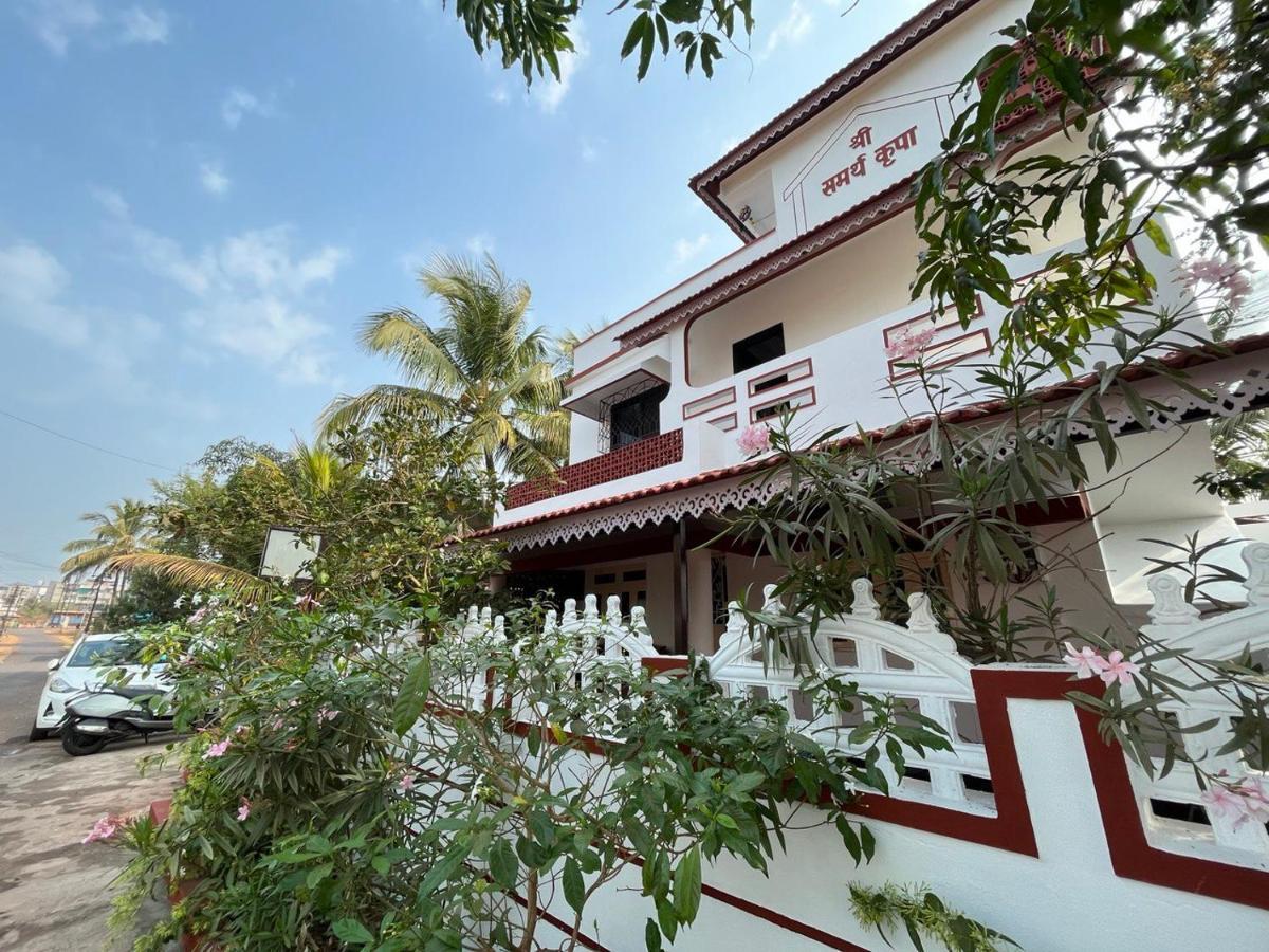 Gayatri Homestay Ratnāgiri Eksteriør bilde