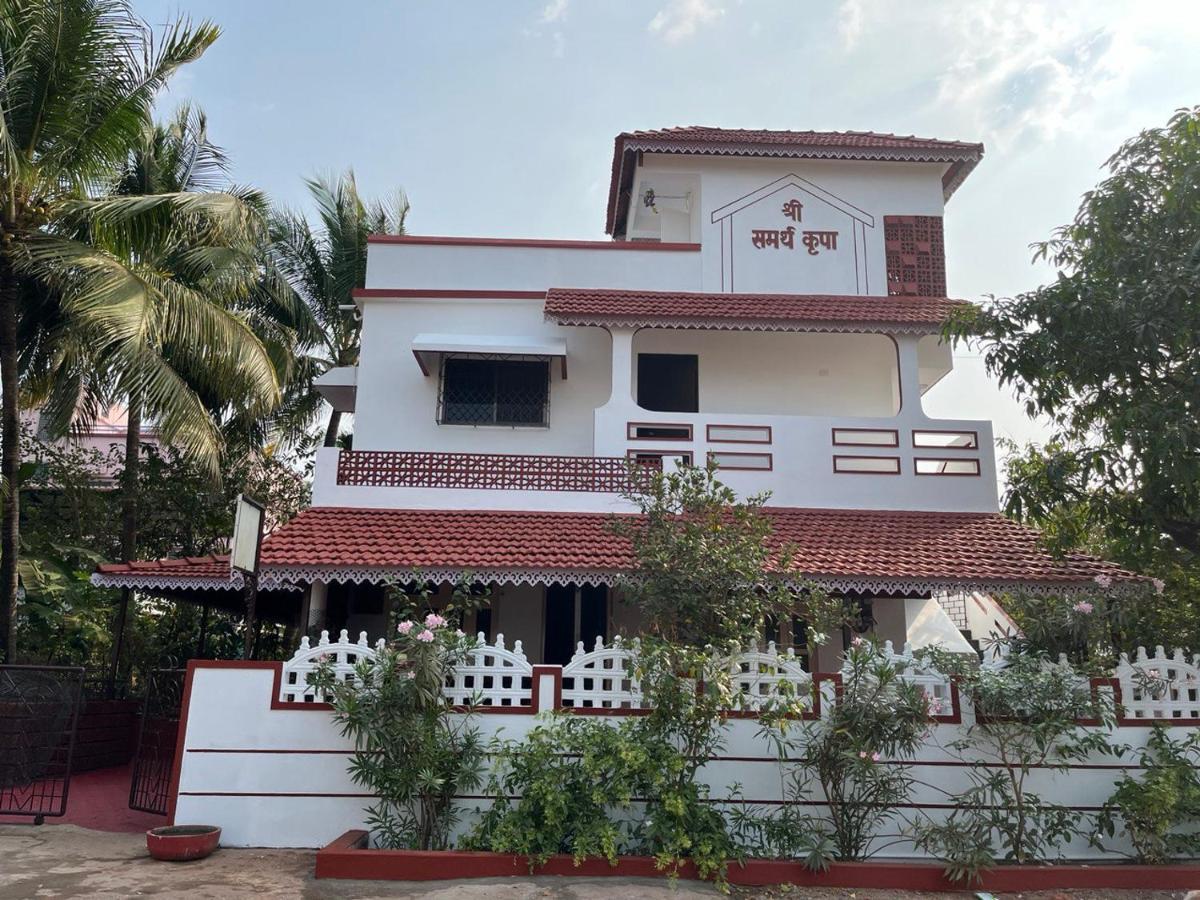 Gayatri Homestay Ratnāgiri Eksteriør bilde