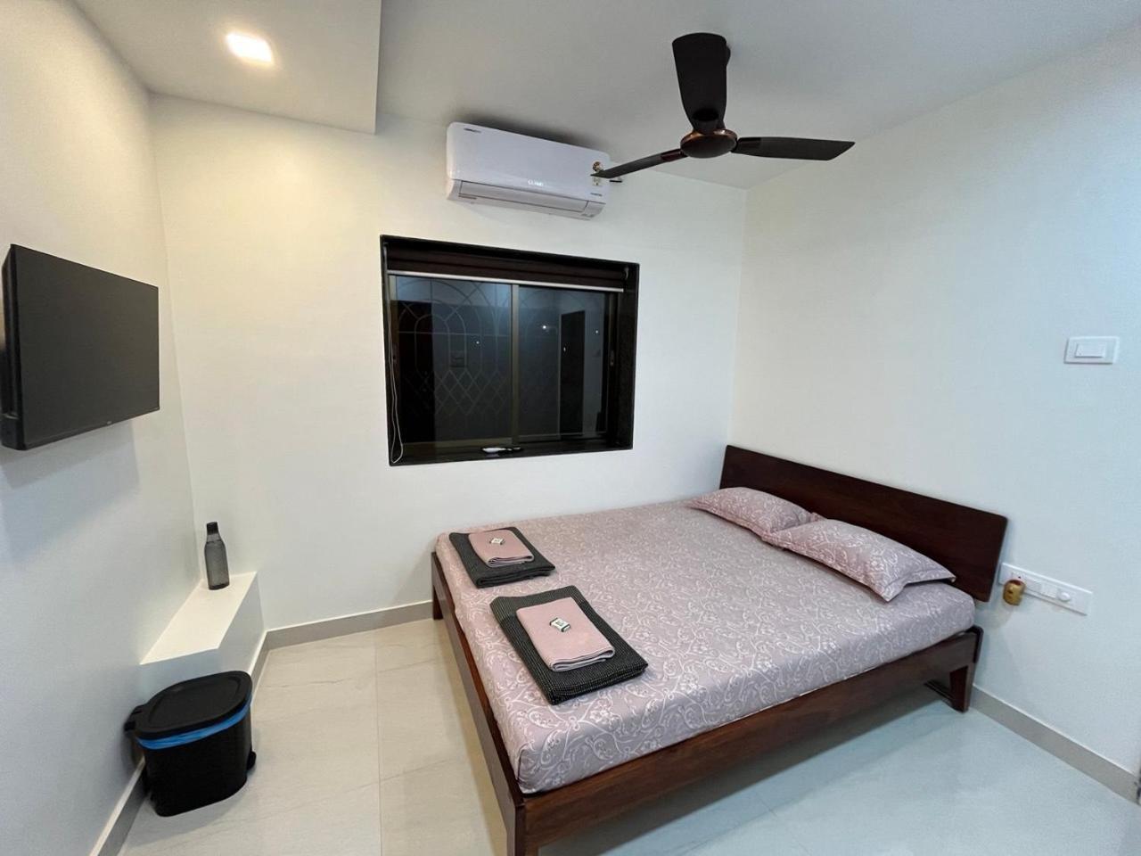 Gayatri Homestay Ratnāgiri Eksteriør bilde